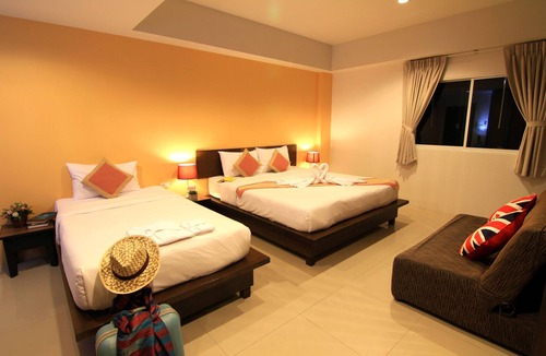 Talat Nuea Hotel | Cool Residence