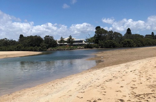 Lake Illawarra House | Cool Townhouse near the Lake