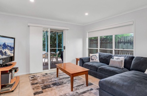 Rainbow Beach House | COOLAMAINE 1 - Rainbow Beach. Easy walk to beach and shops.