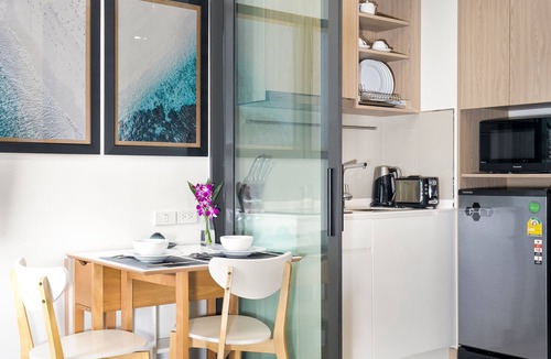 Laguna Apartment | Corner Studio with Golf Course View