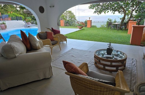 Mahe Island Bed & Breakfast | Cote Cedres