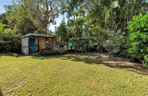 Woorim House | Cottage by the Surf Beach