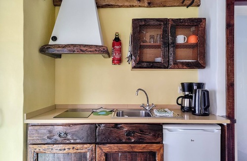 Arco da Calheta Cottage | Cottage Levada, rural retreat with ocean view