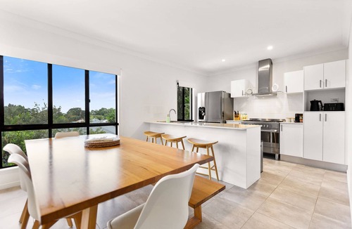 Palm Cove House | Cove Retreat - Kid Pet and Pool Paradise