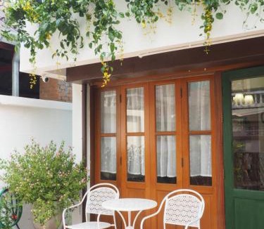 Sri Phum Villa | Cozy House in Middle of Old Town Chiangmai