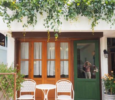 Sri Phum Villa | Cozy House in Middle of Old Town Chiangmai