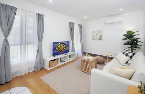 Hillcrest House | Cozy Private Room| Clean & Quiet |Budget Stay |Hillcrest