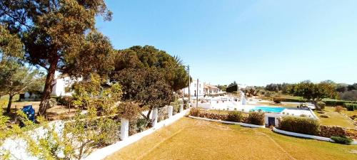 Albufeira Villa | Cozy Traditional Small Cottage with Balcony - Casa 9