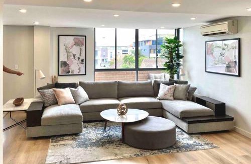 Crows Nest Apartment | Crows Nest - Executive Penthouse - 3 Bedroom- 5km to City