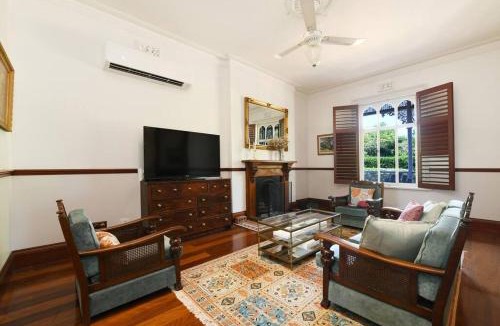 Maleny House | Currawong House