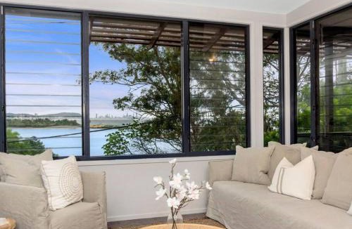 Currumbin House | Currumbin Beachfront Haven