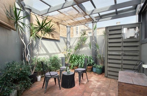 Darlington Apartment | Darlington Hideaway - Convenient location