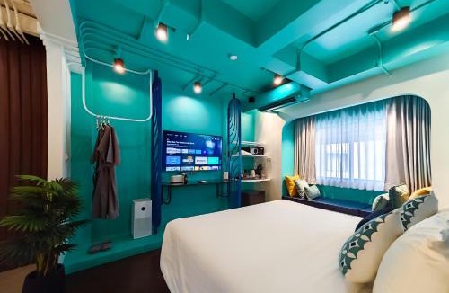 Thapae Hotel | DAY & NIGHT by THE MOMENT