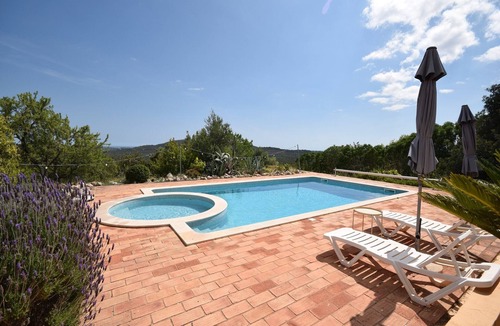 Loule Villa | Delightful, authentic Quinta with pool