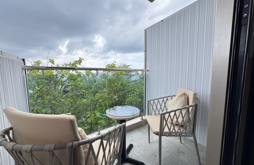 Male Apartment | Deluxe Beach-view Room with Balcony