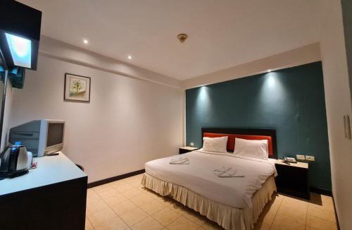 Talat Nuea Hotel | Desa Phuket
