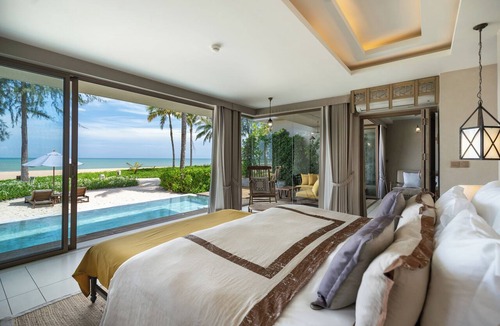 Khuk Khak Beach Hotel | Devasom Khao Lak Beach Resort & Villas