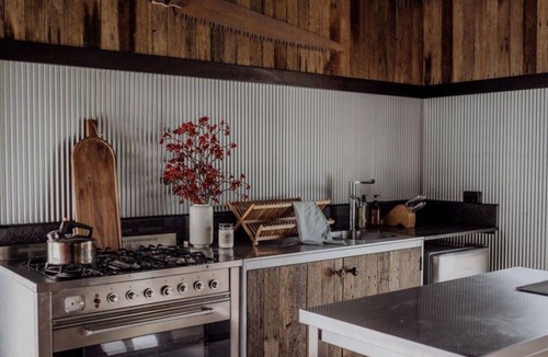 Carrabolla House | Devon Downs - Off Grid, 2BDRM Cabin, Farm escape