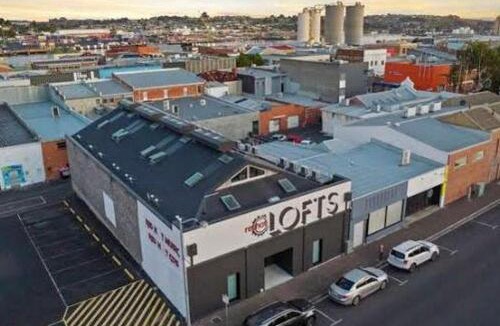 Devonport Apartment | Devonport CBD Modern Loft