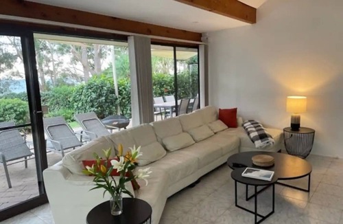 Vincentia House | *Direct Access to Orion Beach* Jervis Bay Beachfront