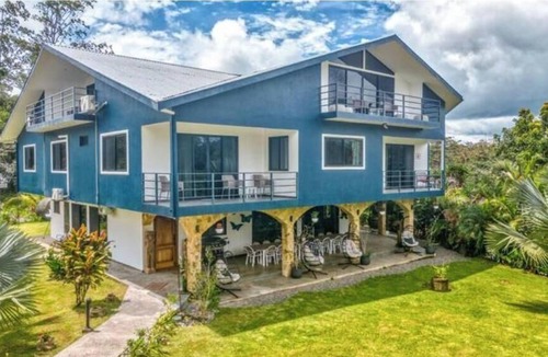 Nuevo Arenal Apartment | Double Room with Private Bathroom