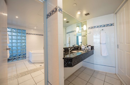 Cairns Central Business District Hotel | DoubleTree by Hilton Hotel Cairns