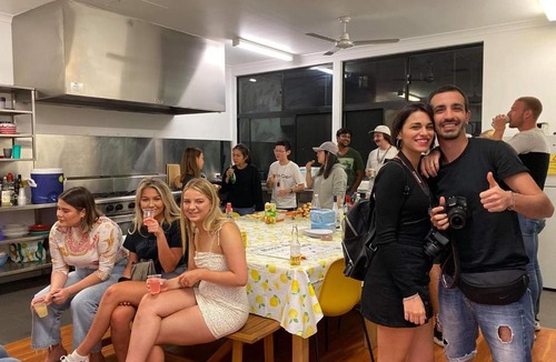 East Perth Hostel | Downtown Backpackers Hostel Perth - note - Valid Passport required for check in