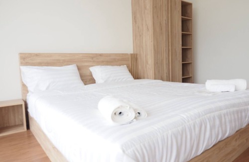 Nakhon Chai Si Hotel | DreamStay