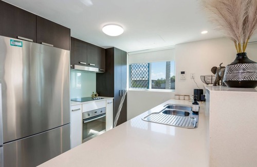 Bargara Apartment | Dual Living, Pool, Gym, Sleeps 8, Parking