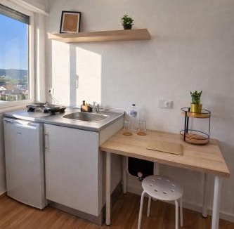 Alferrarede Apartment | Duo Studio - Mini Cozinha Privativa - Eficácia Living Abrantes