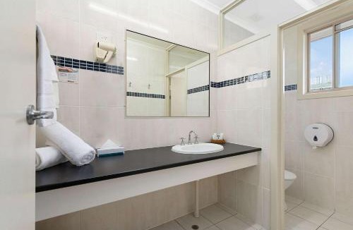 Bundaberg West Cabin | Econo Lodge Park Lane