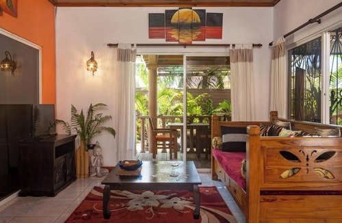 Zig Zag Ward Villa | Effies Mountain View Villa Coco Villa