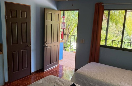 Ciudad Cortes Bed & Breakfast | El Paraíso Azul