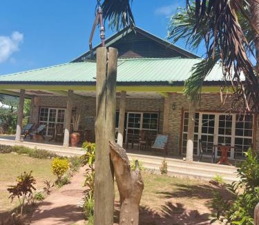 La Passe House | Elje Villa
