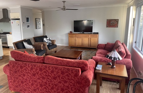 Erowal Bay House | Erowal Days - 12pm checkout Sundays