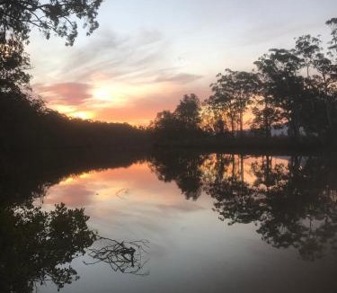 Nabiac House | Escape the noise and slow down at Riverdance for your luxury river stay