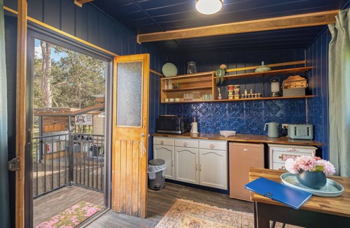 Gheerulla Cabin | Escape to our unique farmstay. Room to breathe and space to move.