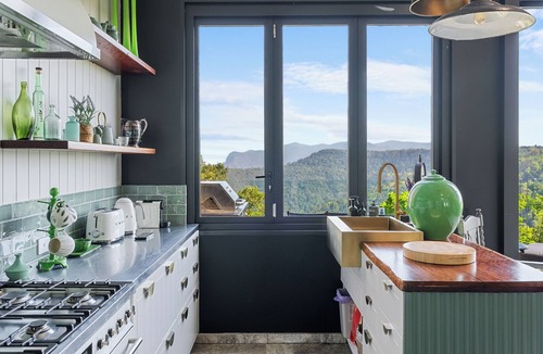 Beechmont Cabin | Escape to Serenity in Beechmont Luxurious Cabin Retreat