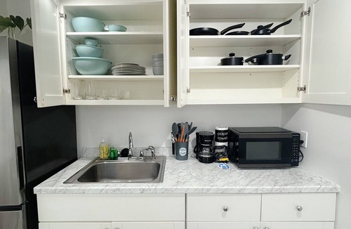 McCully - Moiliili Condo | Essential Century Center Studio | 1 Parking | Pool