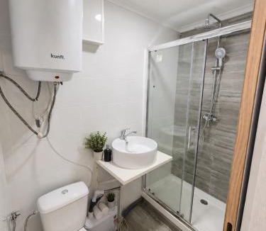Alferrarede Apartment | Exclusive Studio Kitchenette e WC Privativo