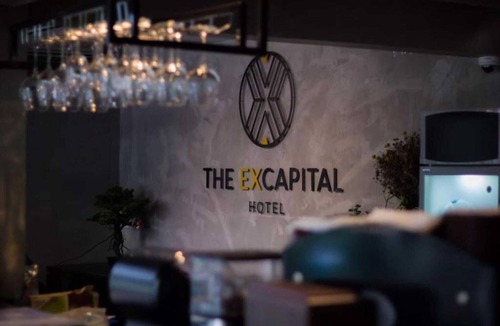 Thon Buri House | Executive Suite Chic | Bangkok City
