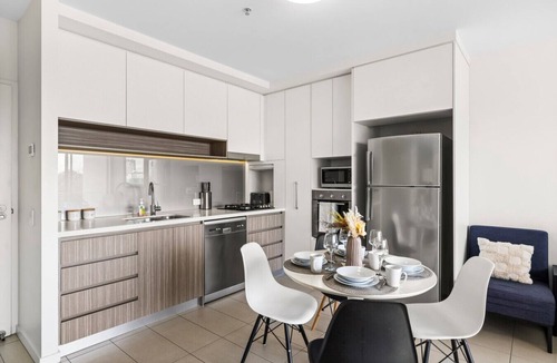 Kelvin Grove Apartment | Experiencing Uni Life 2BR Kelvin Grove| Parking