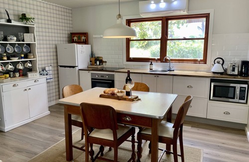 Millthorpe Cottage | Exquisite Country Cottage in Private Rural Setting.