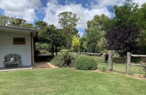 Millthorpe Cottage | Exquisite Country Cottage in Private Rural Setting.