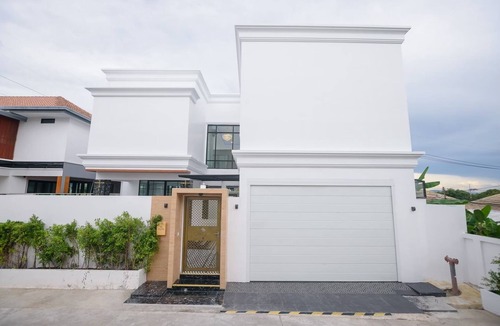 Nong Prue Villa | Exquisite Pool Villa I