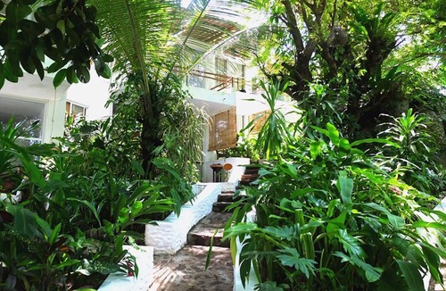 Glacis Apartment | Family Duplex with Fresh Tropical Garden