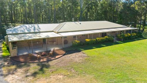 Woollamia House | Family Getaway on Farifax