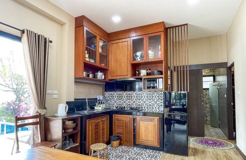 Nong Chom Villa | Family Style Bungalows near Shopping Area