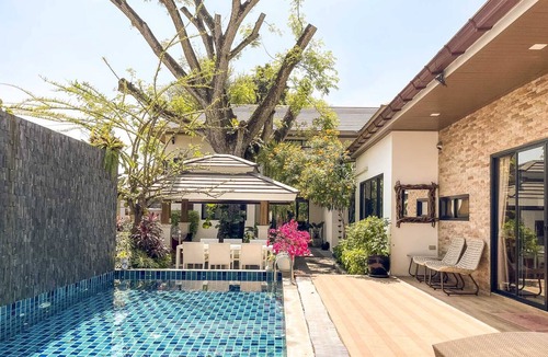 Nong Chom Villa | Family Style Bungalows near Shopping Area