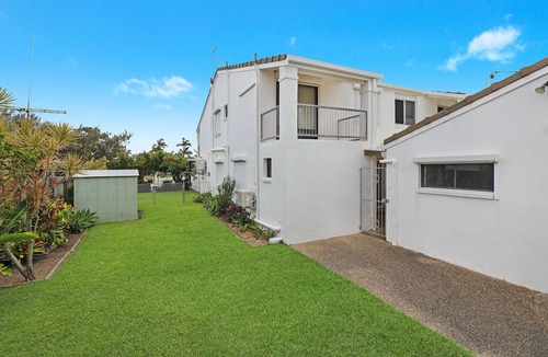 Buddina House | FANTASTIC BUDDINA DUPLEX